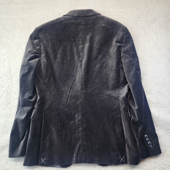 J. FerrarMen's Slim Fit Velvet Gray Two Button Blazer Size 38S - Picture 2 of 13